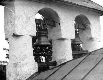 Звонница. Фото Скобельцына Б.С.,1978
