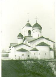 Церковь Николая Чудотворца. 1543 г. Общий вид. Фото Б.Скобельцына. 1976 г.  г.Остров.