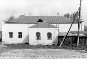 Дворовой фасад. Фото Лебедева  А.М.,1988