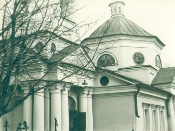 Церковь Казанская. Кон. XVIII в. Вид с северо-запада. Фото С.П.Михайлова. 1975 г.  г.Великие Луки.