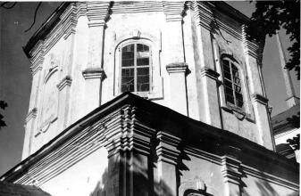 Верхняя  часть четверика. Вид с востока. Фото Скобельцына Б.С.,1977