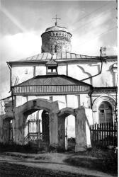 Западный фасад притвора и четверика. Фото Скобельцына Б.С..1976