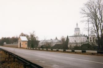 д.Елизарово.  Монастырь Елеазаровский. Комплекс.  XV-XX вв.  Вид на монастырь с северо-запада.