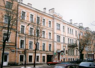 г.Псков, ул.Ленина, д.3  Дом жилой доходный Чернова И.И. 1899 г.  Главный фасад.