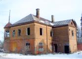 Псковская обл., г.Печоры, ул.Псковская, 30  Усадьба городская. Главный дом.  1920-е годы.  Боковой юго-западный фасад.  Фото март 2007 г.