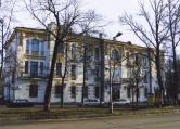 Главный фасад корпуса, ориентированного вдоль Октябрьского проспекта. общий вид.